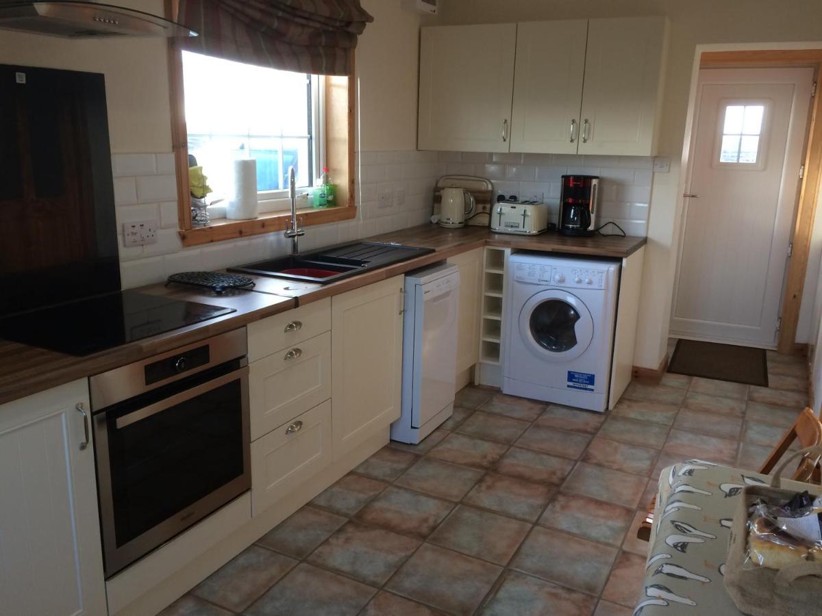 Harsgeir View Holiday Cottage -Wifi Go Green Breaclete Exterior photo